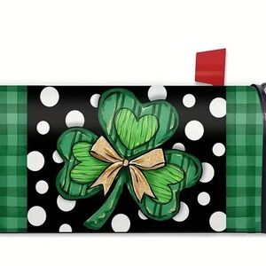 Green Shamrock Polka Dot Mailbox Cover